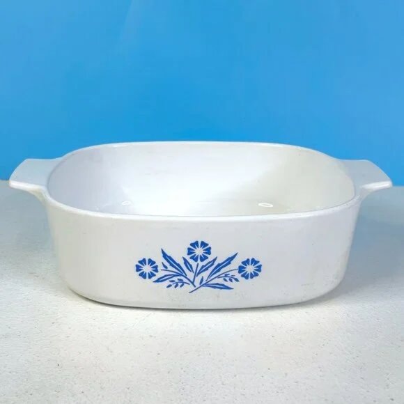 Corningware Other - Vintage Corning (A-2-B) 2 Liter Blue Cornflower Casserole Dish